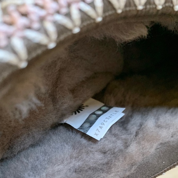 UGG Mole Tasman Slippers For Outdoor/Indoor Use - Picture 3 of 6